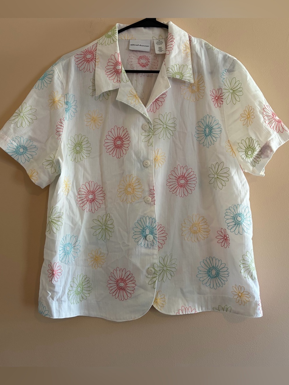 Alfred Dunner White Floral Daisy Button-Up Shirt